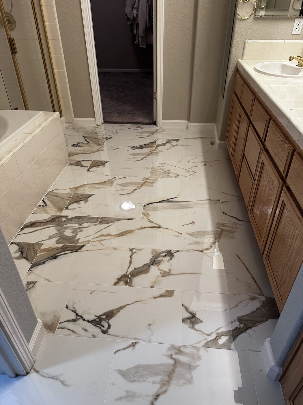 Large-format floor tile
